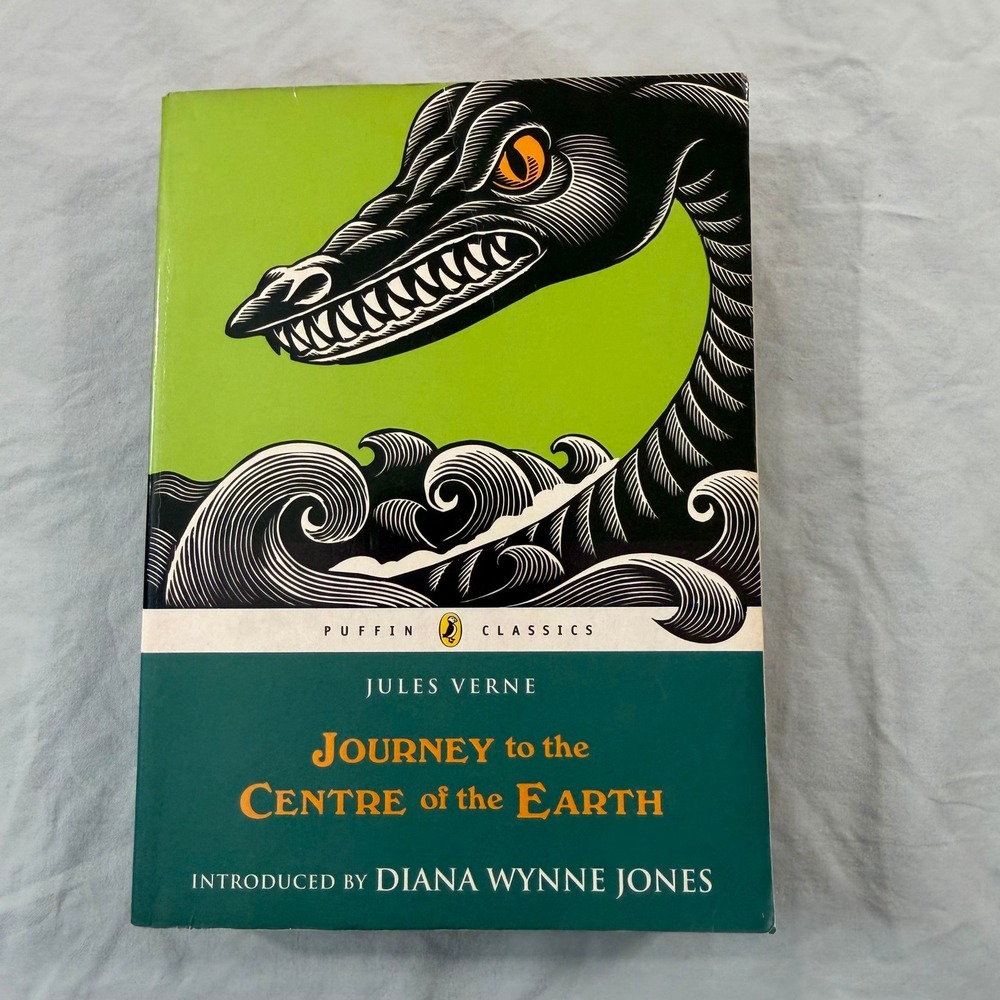 Jules Verne Journey to the Centre of the Earth Puffin Classics Paperback 2008